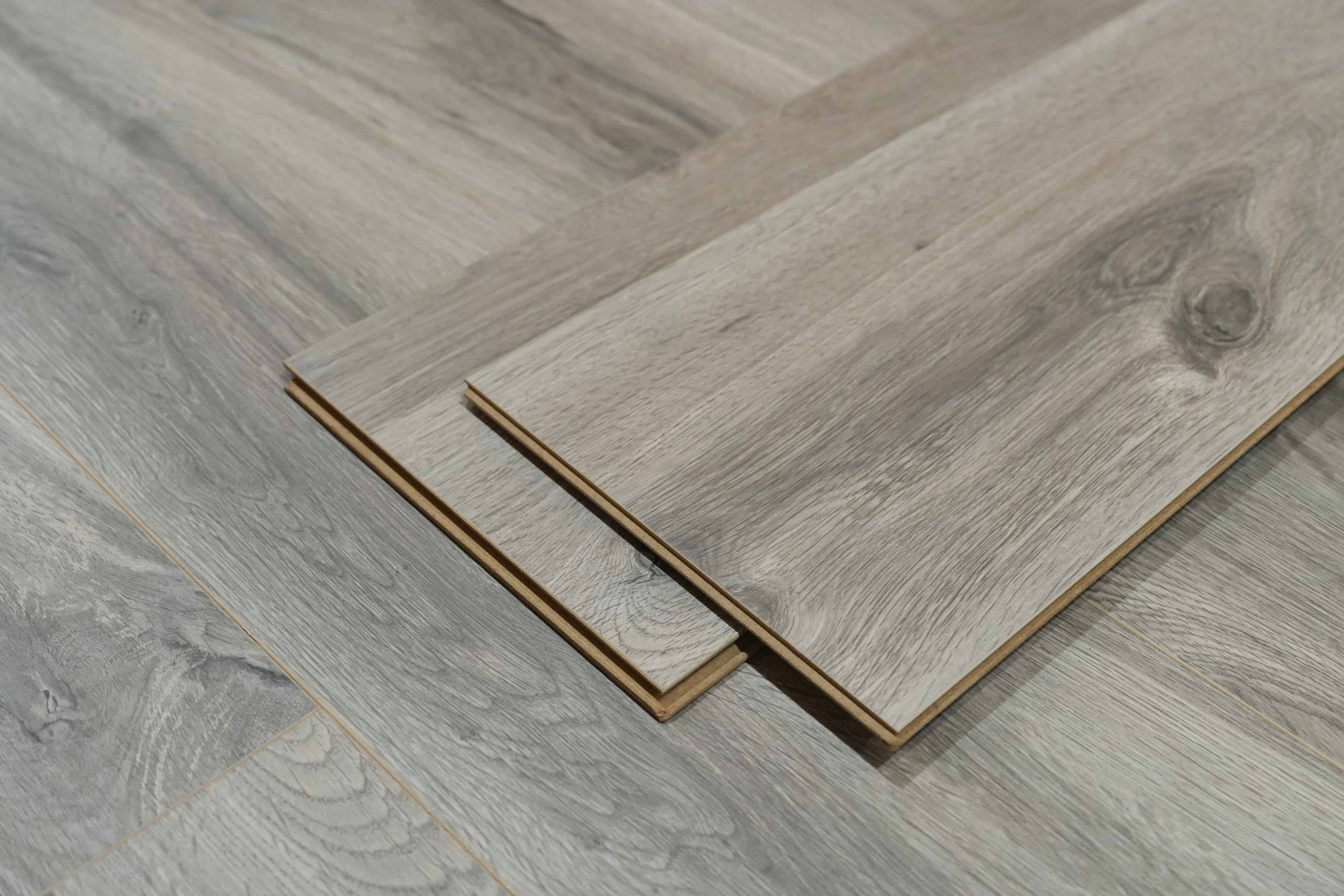 LAYPRO premium 8mm Grey Oak laminate flooring AC5 rated