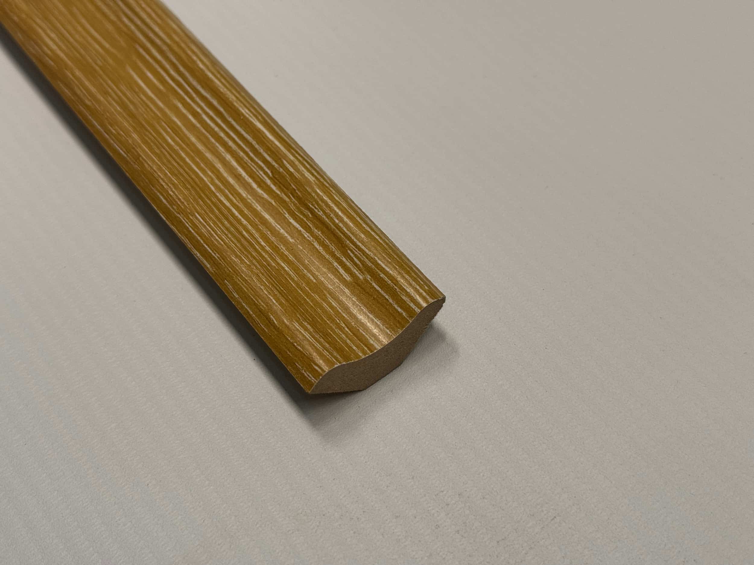 LAYPRO Classic Oak laminate scotia 2.4 metres