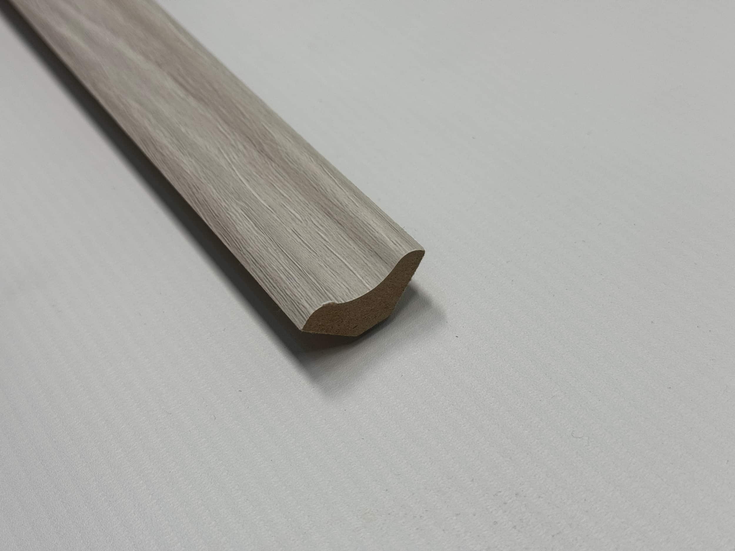 LAYPRO White Oak laminate scotia 2.4 metres